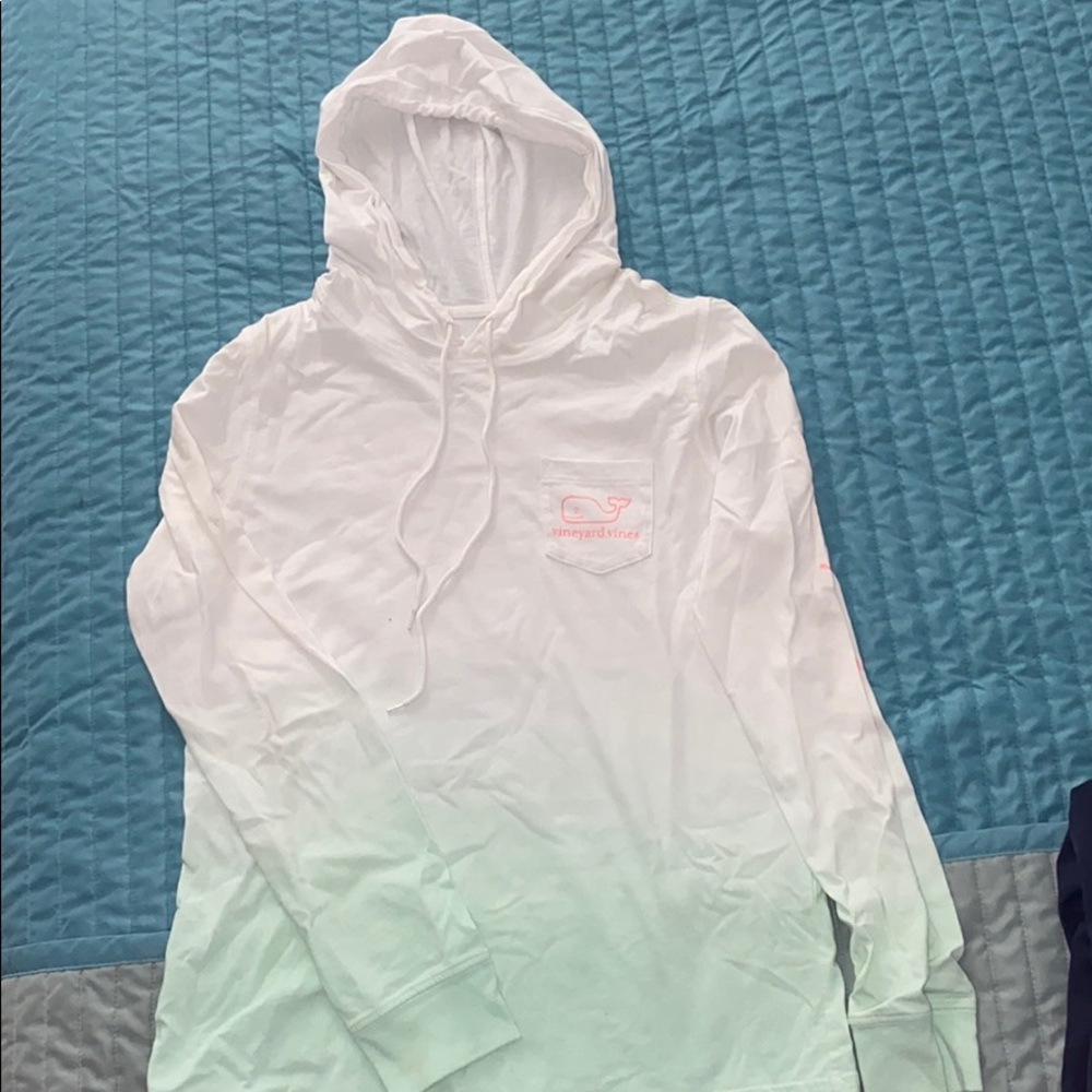 Vineyard vines hooded long sleeve tee